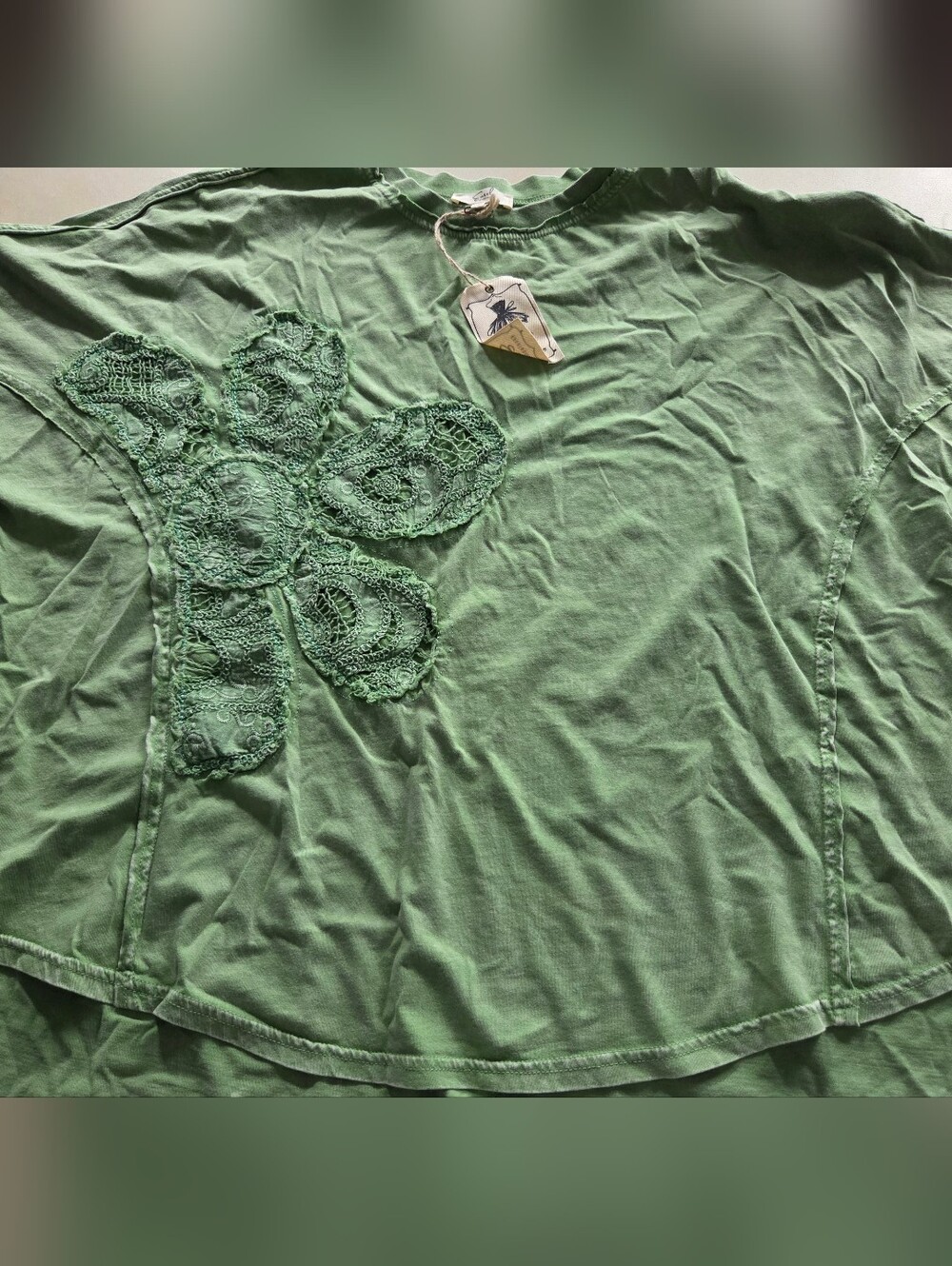 NWT EASEL MISSES SZ SMALL Green Lace Appliqué Top